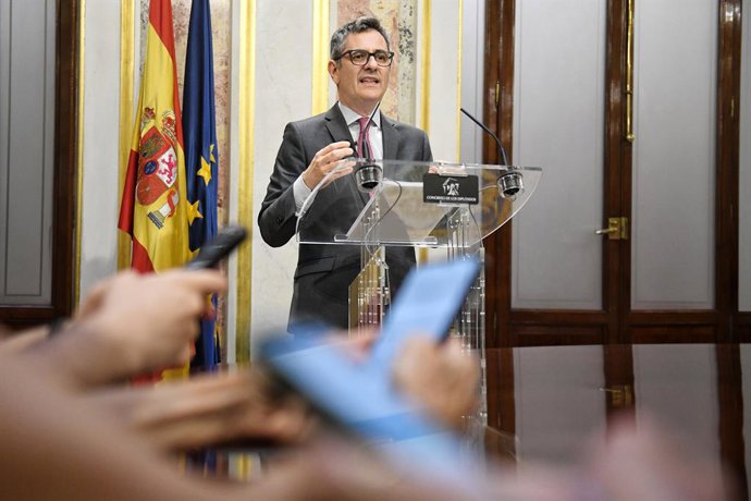 O Ministro da Presidência, Justiça e Relações com os Tribunais, Félix Bolaños, durante sua aparição perante a mídia, no Congresso dos Deputados, em 24 de junho de 2025, em Madri (Espanha). O juiz considera que Bolaños, quando era Secretário Geral do Parla