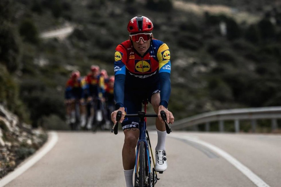 Aleix Espargaró, durante un entrenamiento con el Lidl-Trek Future Racing.