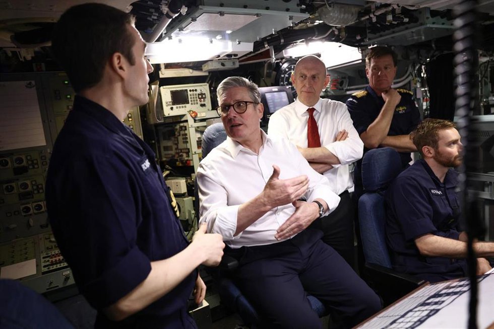 Archivo - El primer ministro de Reino Unido, Keir Starmer, a bordo de un submarino nuclear del Ejército británico
