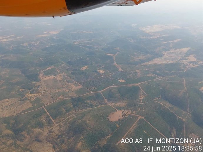 Vista aérea del incendio forestal de Montizón tras ser dado por estabilizado.