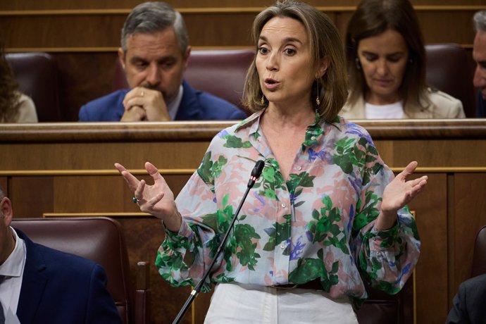 La secretaria general del PP, Cuca Gamarra, durante un pleno en el Congreso de los Diputados, a 25 de junio de 2025, en Madrid (España).