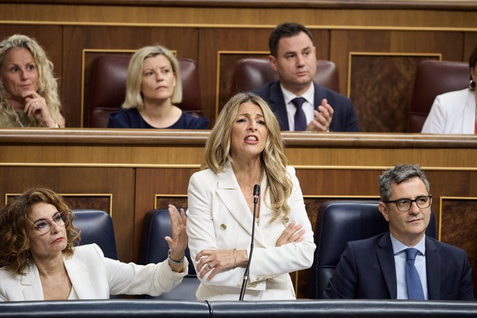 La vicepresidenta segunda y ministra de Trabajo, Yolanda Díaz, durante un pleno en el Congreso de los Diputados, a 25 de junio de 2025, en Madrid (España).