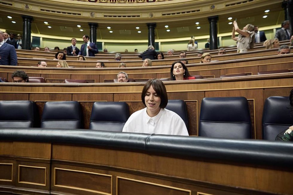 La ministra de Ciencia e Innovación, Diana Morant, durante un pleno en el Congreso de los Diputados