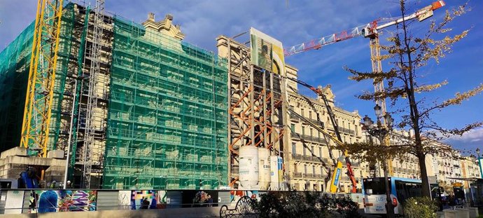 Archivo - Imagen de archivo.- Obras del proyecto Faro Santander, para transformar la antigua sede del banco en un centro cultural