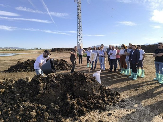 Desarrollan un nuevo método para el compostaje de estiércoles de vacuno que produce menos emisiones contaminantes