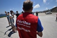Cáritas atendió en 2024 a 550.000 migrantes en situación irregular, la mitad de todos los usuarios acompañados en España