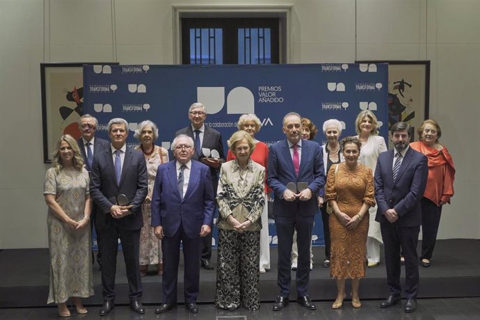 El presidente de UNIR, Rafael Puyol, ha recibido el premio en un acto presidido por la Reina Sofía