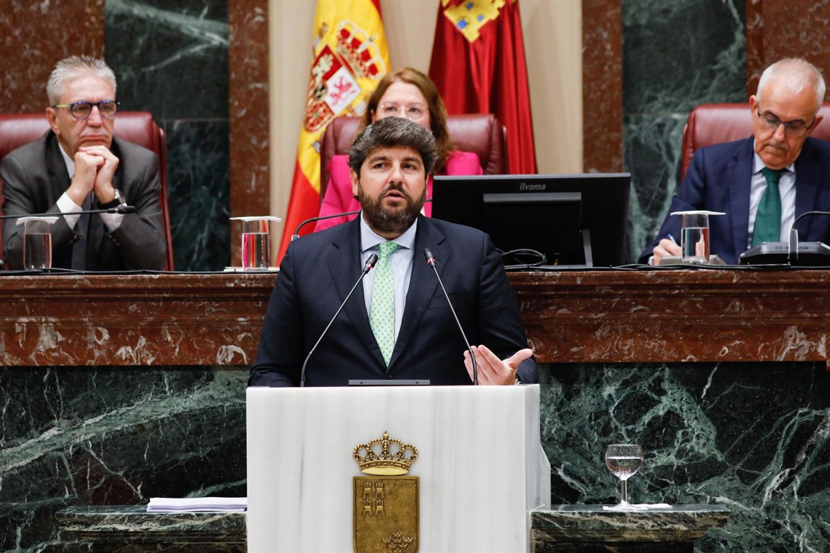 López Miras anuncia el Primer Plan Oncológico para reducir la incidencia de la segunda causa de muerte en la Región