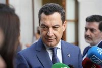 Moreno se solidariza con la número dos del PSOE-A por los ataques que sufre en redes: "Que se aparten los odiadores"