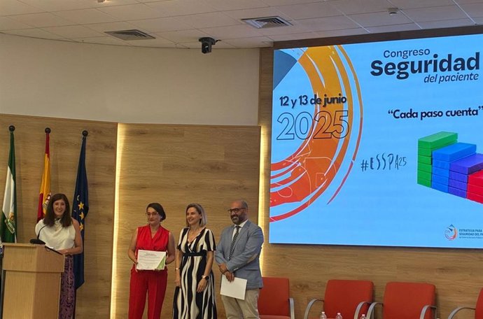 Premio a la comunicación titulada 'Tras dos años: ¿vivimos con menos tranquilizantes?' en el Congreso de Seguridad del Paciente en Andalucía
