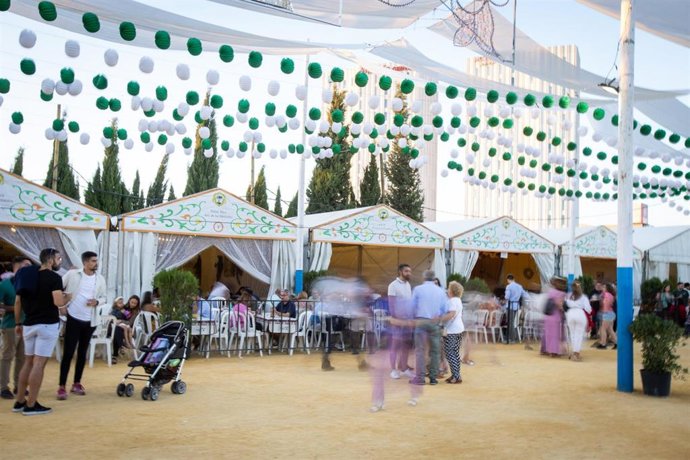 Archivo - Recinto de la Feria de Mairena del Aljarafe, en Sevilla.