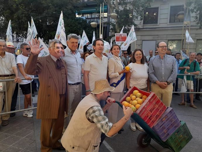 Los responsables de las organizaciones agrarias durante la concentración en Córdoba 'Por la supervivencia del campo'.
