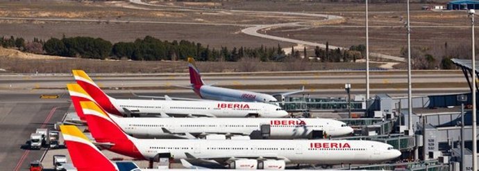El Grupo Iberia operará 1.921 vuelos entre el 27 y el 29 de junio, el primer fin de semana del verano.