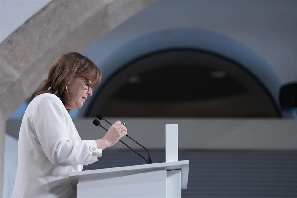 La portavoz del Govern y consellera de Territorio, Vivienda y Transición Ecológica de la Generalitat, Sílvia Paneque, durante una rueda de prensa tras el Consell Executiu semanal, en el Palau de la Generalitat, a 25 de junio de 2025, en Barcelona, Catal