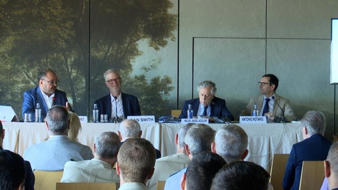 Expertos abogan por "simplificar" el mensaje sobre defensa y segmentarlo según los sectores de la población