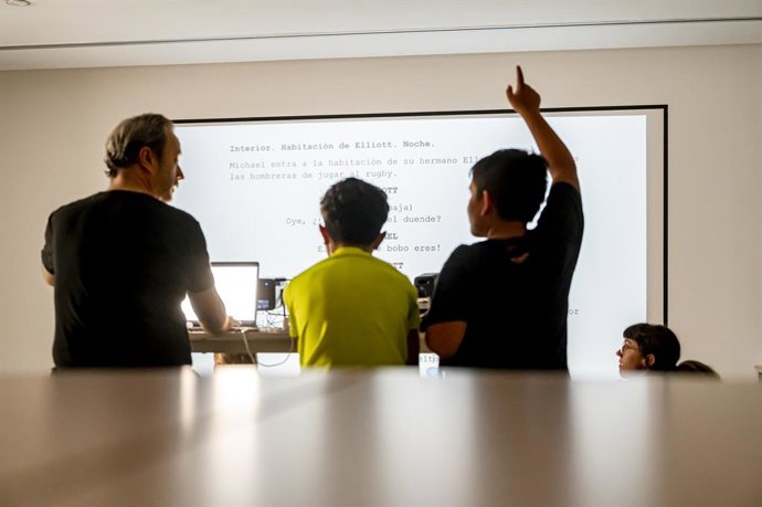 Fundació Bancaixa promou la inclusió social de menors vulnerables en la seua escola artística d'estiu