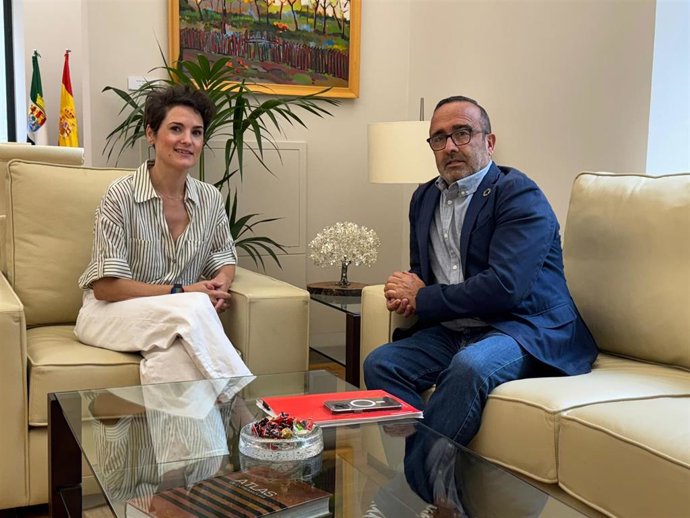 Los presidentes de las diputaciones de Badajoz y Cáceres mantienen una reunión institucional.