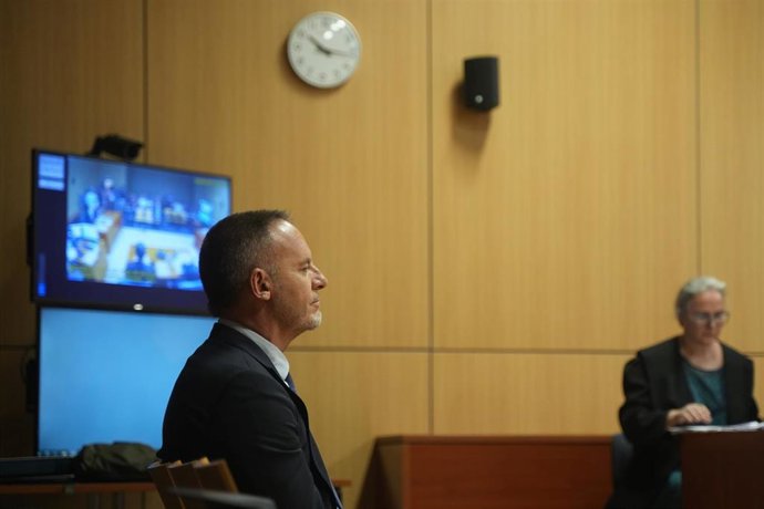 El exinspector del Cuerpo Nacional de Policía Ricardo Ferris declara en la Audiencia Provincial de Valencia presunto autor de un delito de odio