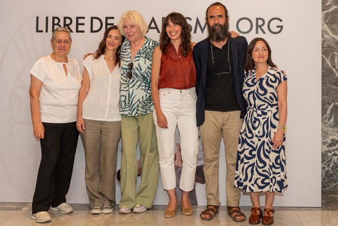 A Great Friends Foundation lança a campanha 'For an Age-Free Cosmetics' (Por um cosmético sem idade).