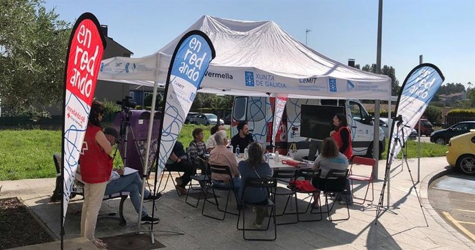 Aula móvil del proyecto 'Enredando Tour Amtega' de Cruz Vermella.