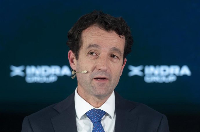 Archivo - El presidente de Indra Group, Ángel Escribano, durante una rueda de prensa, en la sede de Indra, a 26 de febrero de 2025, en Madrid (España)
