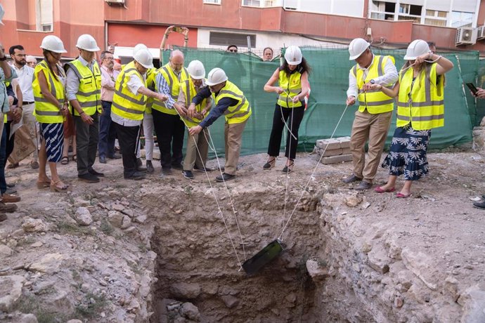Acto de colocación de la primera piedra de la Casa de Hermandad del Rocío en Almería.