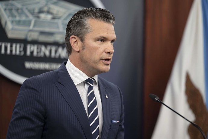 22 de junho de 2025, Washington, Dc, Estados Unidos da América: O secretário de Defesa dos EUA, Pete Hegseth, responde a uma pergunta de repórteres durante uma coletiva de imprensa sobre a Operação Midnight Hammer no Pentágono, em 22 de junho de 2025, em 