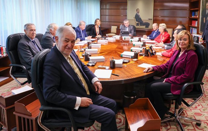 Archivo - El presidente del Tribunal Constitucional, Cándido Conde-Pumpido y los magistrados, Inmaculada Montalbán Huertas, Ricardo Enríquez Sancho, María Luisa Balaguer Callejón, Ramón Sáez Valcárcel, Enrique Arnaldo Alcubilla, Concepción Espejel Jorquer