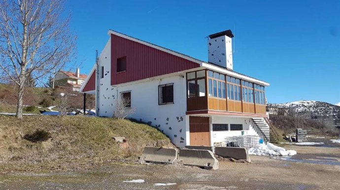 Edificio que se rehabilitará en Riaño (León) para convertirlo en albergue.