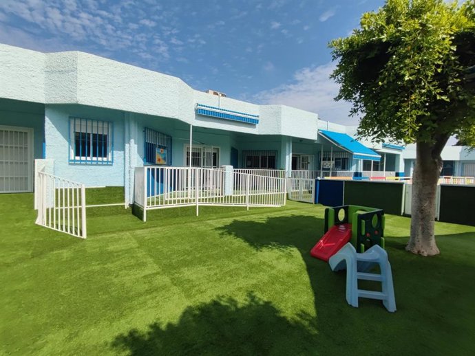Patio exterior de la Escuela Infantil La Rosaleda de Roquetas de Mar (Almería).
