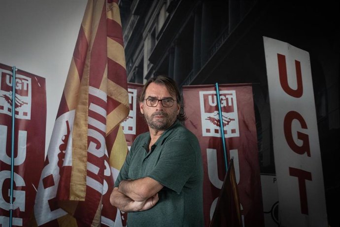 Archivo - El secretario general de UGT Catalunya, Camil Ros.