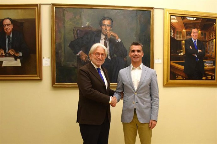 Reunión institucional de adhesión.