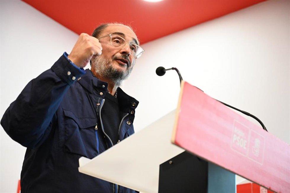 Archivo - Javier Lambán durante su intervención en la apertura de la campaña electoral en 2024.