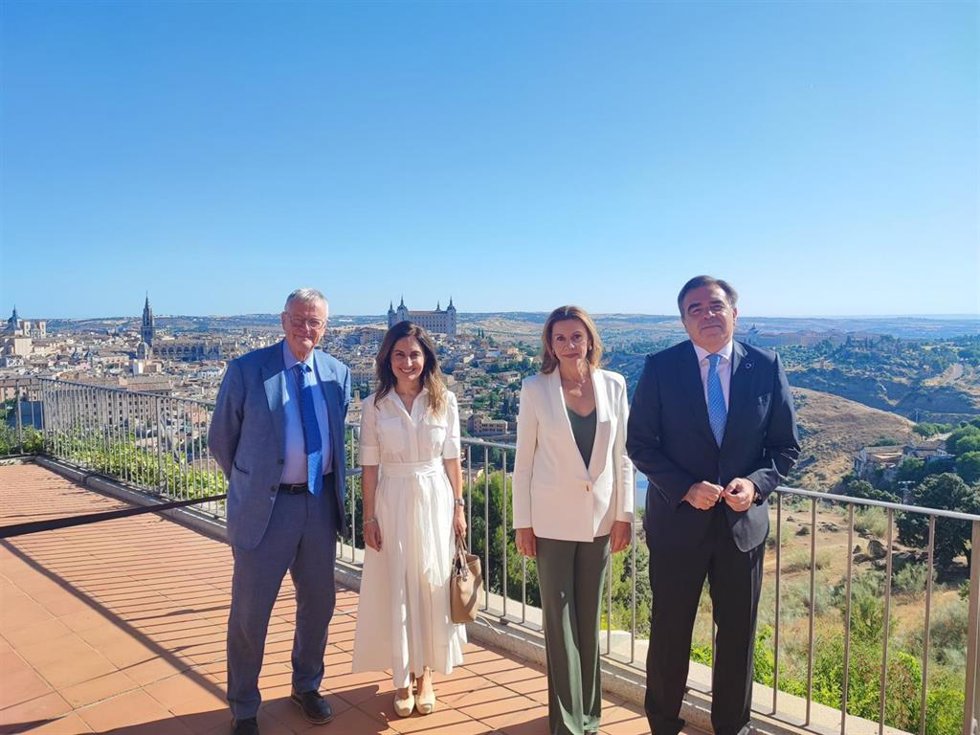 La vicepresidenta del Real Instituto Elcano, María Dolores de Cospedal, antes de intervenir en la mesa 'OTAN: valores básicos, pilar europeo y mirada al Sur', en el XXXVII Seminario de Seguridad y Defensa celebrado en Toledo.