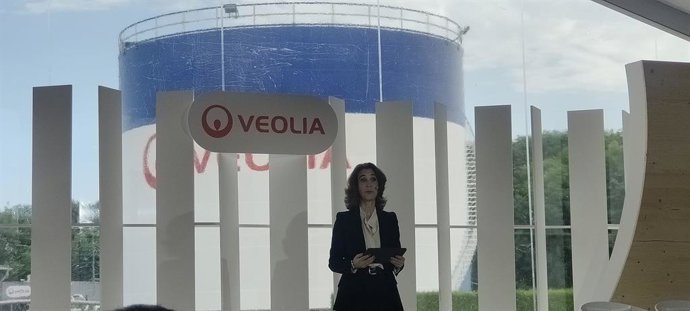 Una empresa francesa anuncia una tecnología "sin precedentes" que elimina el 99% de 'químicos eternos'.