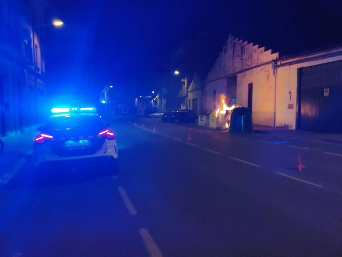 Arden dos contenedores de basura en Lodosa, sin daños personales