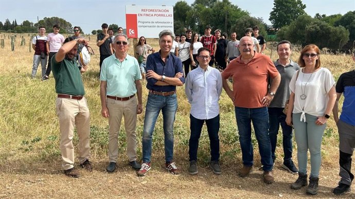 Lorite (3º izda.), en la visita a la Finca Porrillas.