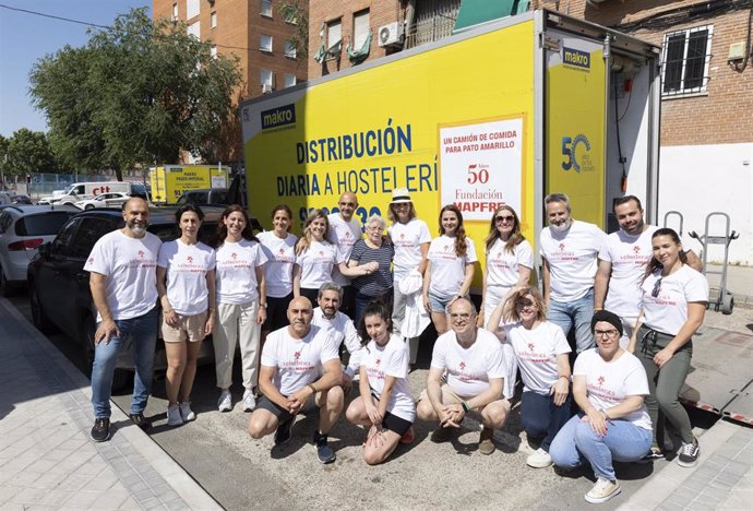 Donación de Fundación Mapfre a la asociación Pato Amarillo de Madrid
