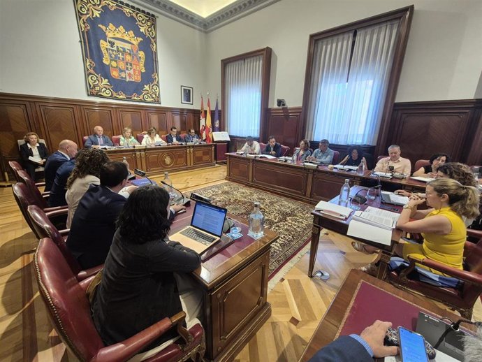 Sesión Del Pleno De La Diputación De Palencia.