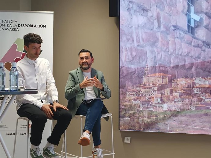 El director general de Administración Local y Despoblación, Jesús María Rodríguez, y Jorge Luis Zazo, técnico del MITECO, de la subdirección general de Análisis, Planificación y Ayudas