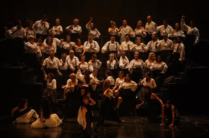 Archivo - Varios intérpretes en el Palau de Les Arts (archivo)