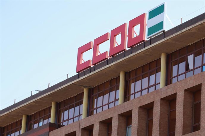 Archivo - Sede del sindicato Comisiones Obreras (CCOO) en la calle Cardenal Bueno Monreal de Sevilla. A 7 de agosto de 2024, en Sevilla (Andalucía, España).