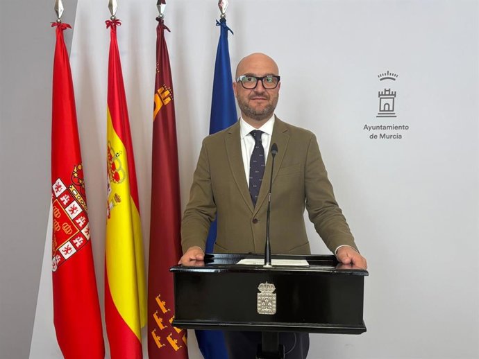 El concejal de Movilidad, Gestión Económica y Contratación, José Francisco Muñoz