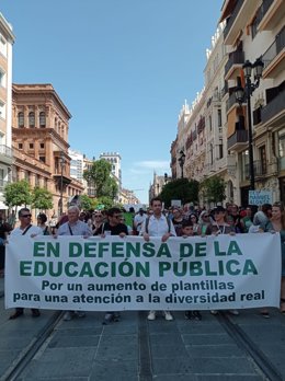 Ustea rechaza el acuerdo educativo de la Junta por ser "insuficiente, excluyente y sin garantías de estabilidad"