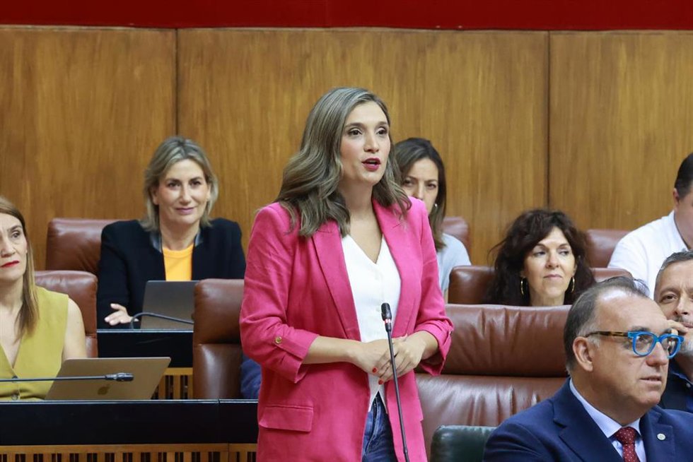La portavoz parlamentaria del PSOE-A, María Márquez, intervine durante la sesión de control en el pleno del Parlamento andaluz. A 26 de junio de 2025, en Sevilla (Andalucía, España). Segunda jornada de Pleno, con Sesión de Control al Gobierno y pregunta