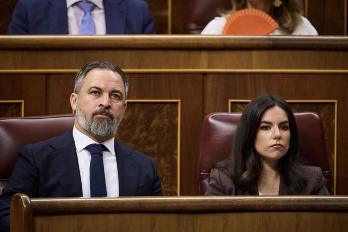 El líder de Vox, Santiago Abascal, durante un pleno en el Congreso de los Diputados, a 25 de junio de 2025, en Madrid (España). 