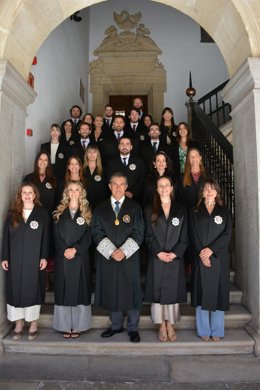 Imagen del acto de jura de los nuevos jueces en práctica