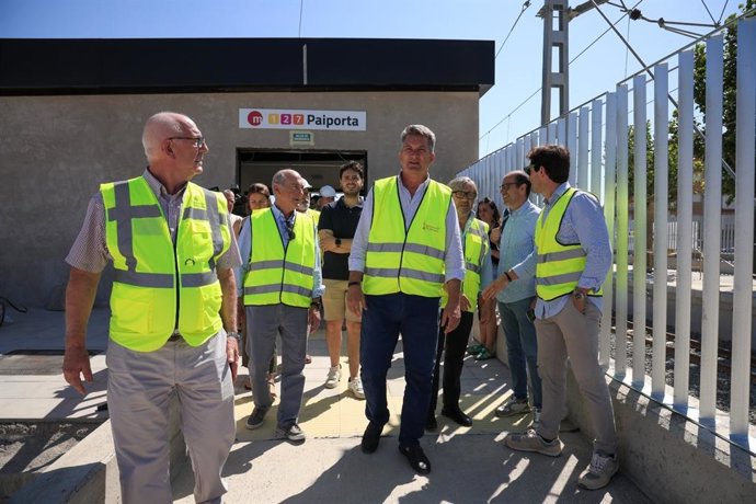 El conseller Vicente Martínez Mus visita la nueva estación de Paiporta