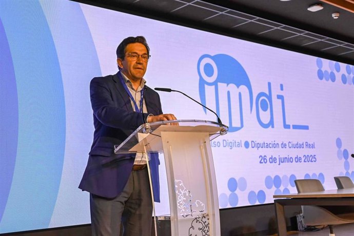 El presidente de la Corporación provincial, Miguel Ángel Valverde, en una jornada de Impulso Digital.