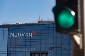 Archivo - Fachada de la sede de Naturgy, empresa española que opera en los sectores eléctrico y gasístico, a 10 de noviembre de 2022, en Madrid (España). Los cuatro principales accionistas de Naturgy Energy Group S.A. (Criteria Caixa, CVC, GIP e IFM) se h